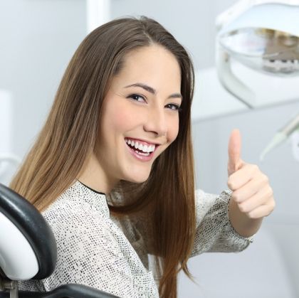 Detartraj ultrasonic, Periaj și AirFlow – Curățare dentară profesională completăl și instrucțiuni de igienă orală